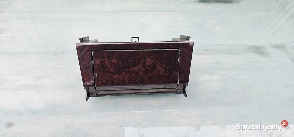 Popielniczka mercedes w202 elegance Rok produkcji 1999