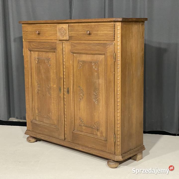 Rzeźbiona komoda w rustykalnym stylu lity dąb