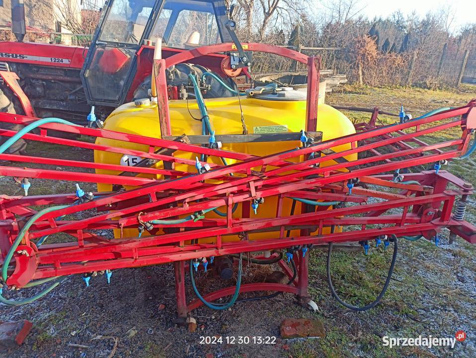 Opryskiwacz 15 m lance 800 litrowy zbiornik Branice