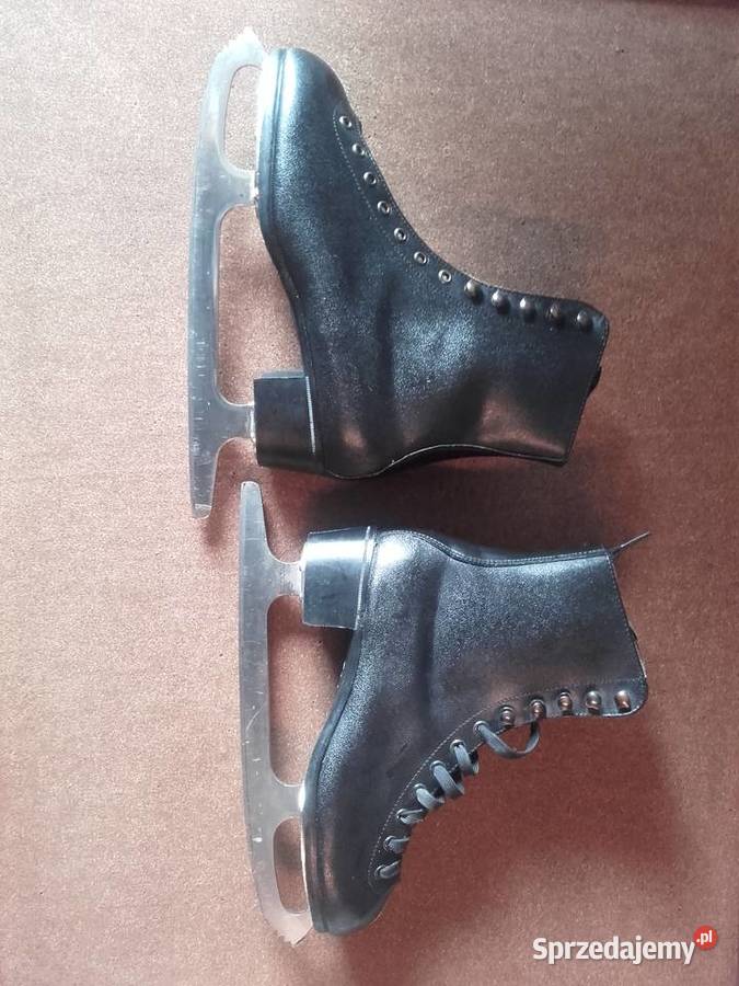 Łyżwy figurowe czarne 335