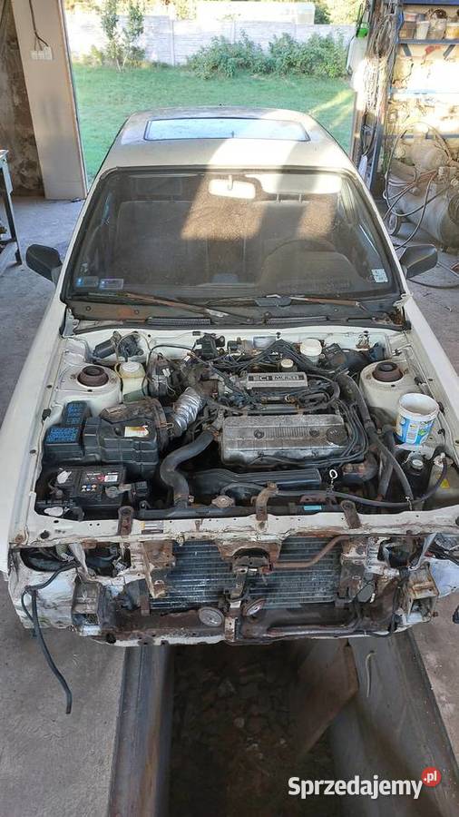 Mitsubishi Galant e30 20 GLSi silnik skrzynia łódzkie sprzedam