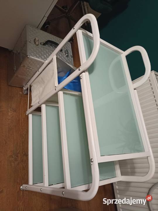 Sprzedam pomocnik kosmetyczny sprzedam