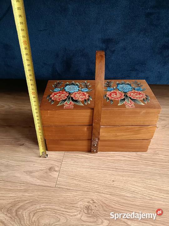 Drewniany malowany niciak PRL DDR pudełko na dolnośląskie