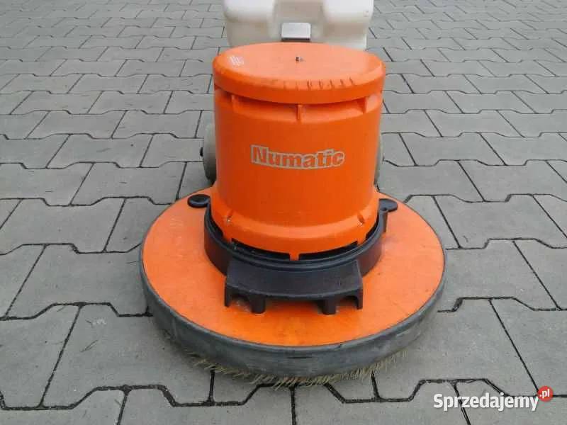 Polerka szlifierka szorowarka cykliniarka beton Łętownia