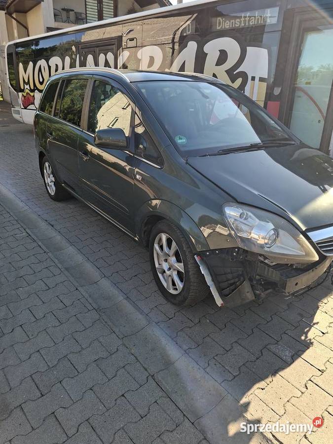 Opel Zafira 18 benzyna niski przebieg automat 7 świętokrzyskie Ostrowiec Świętokrzyski