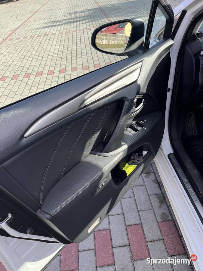 Toyota avensis Lipa