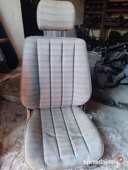 FOTEL PRAWY PRZÓD MERCEDES W201 EUROPA Pozostałe Aleksandrów Łódzki