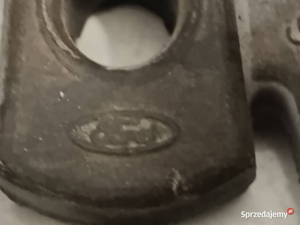 Mocowanie tłumika gumy Ford osobowe Gniezno sprzedam