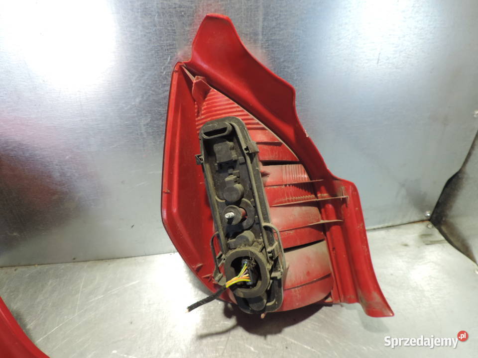 CITROEN C2 FL LAMPA PRAWA TYLNA Nowy Sącz sprzedam