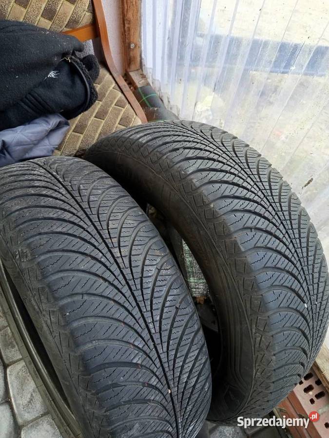 2 opony Goodyear 2256517 wielosezonowe Chełm sprzedam