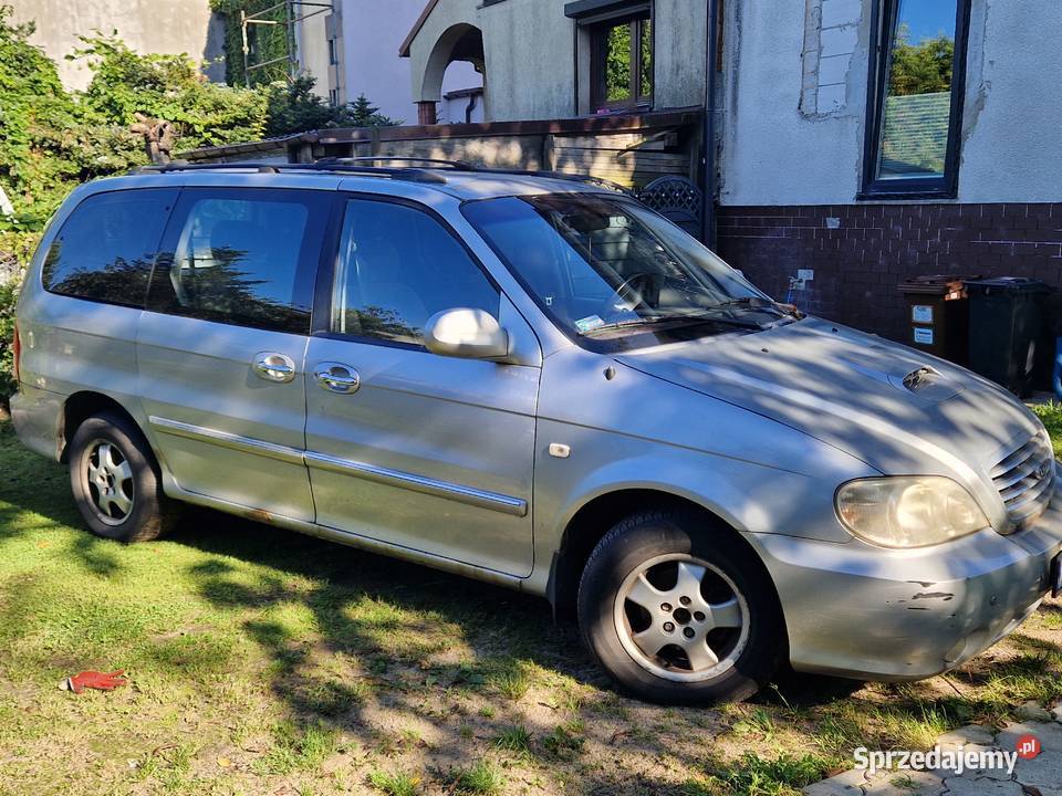 KIA CARNIVAL