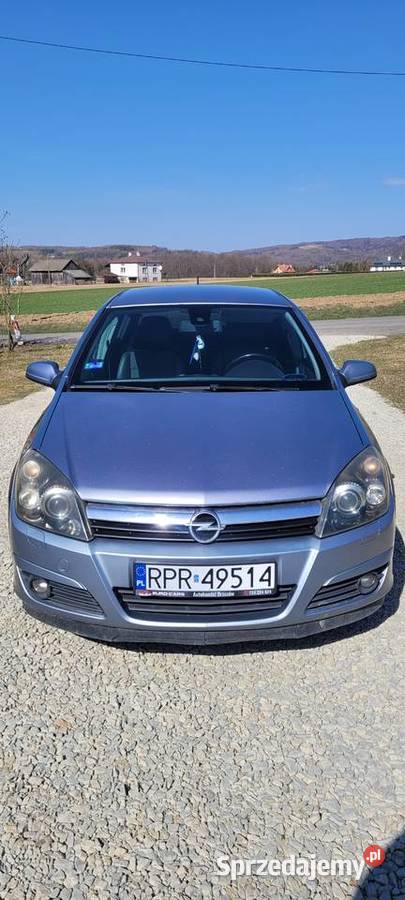 Opel Astra H 18 benzyna 2004r manualna Astra Dubiecko