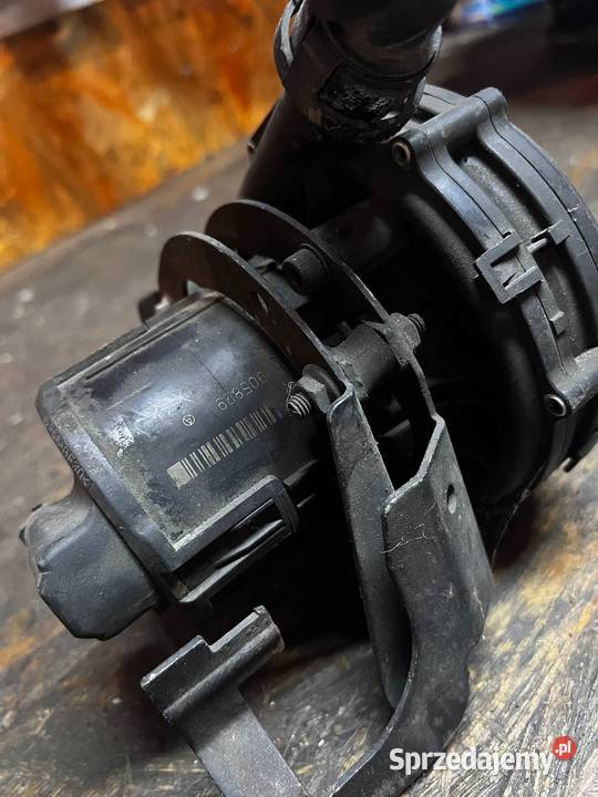 Pompa powietrza wtórnego BMW E46 Piasek