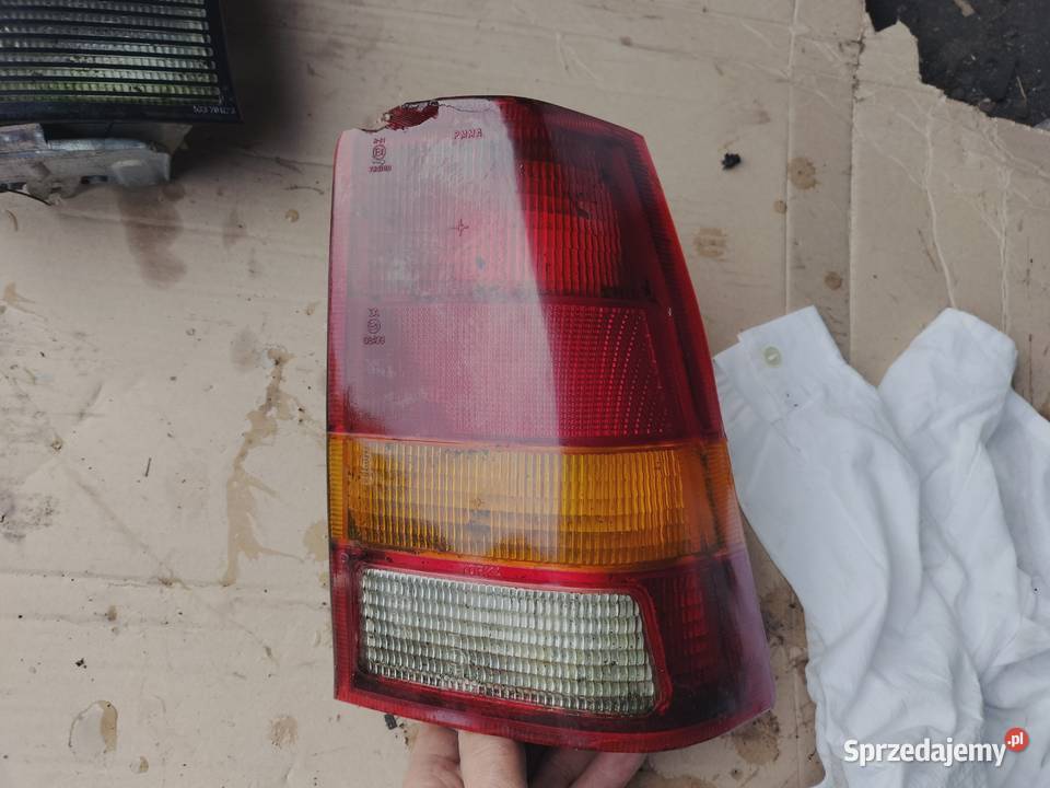 LAMPA TYŁ TYLNA PRAWA OPEL KADETT KADET Oświetlenie Kamień-Kolonia