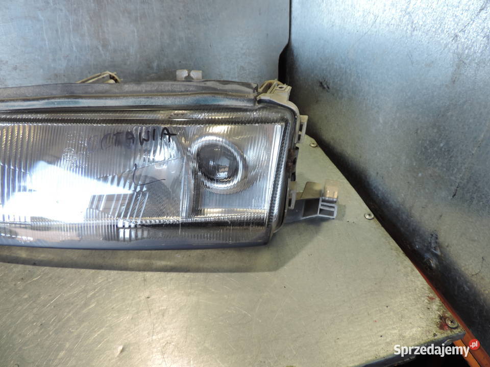 LAMPA LEWY PRZÓD SKODA OCTAVIA I Nowy Sącz