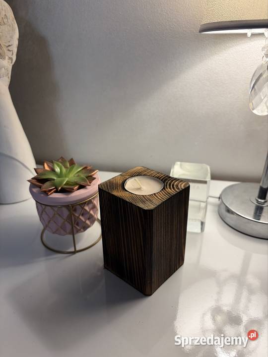 Ręcznie robione świeczniki z drewna sosnowego Jasło