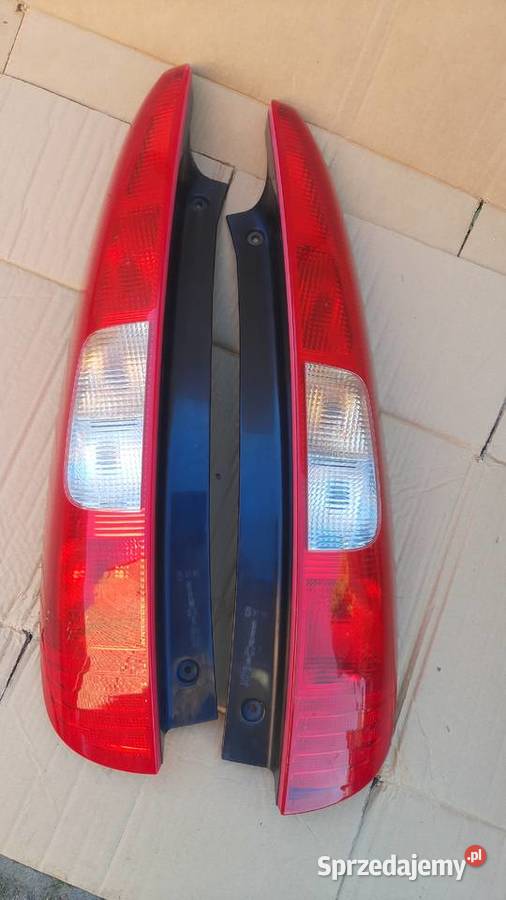 lampa prawa 8330A233 lewa 8330A234 Mitsubishi osobowe Dębno