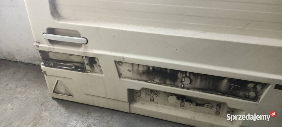 przyczepa kempingowa tył tylna ściana śląskie Wyry
