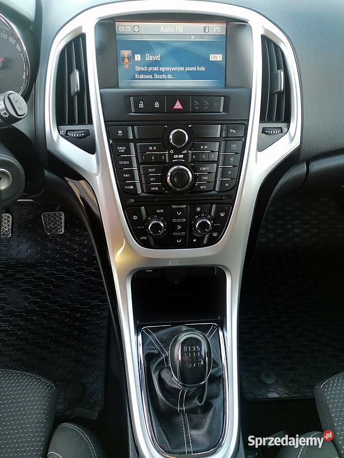 Opel Astra J Benzyna COSMO 14 Turbo GAZ 2010 Sanok