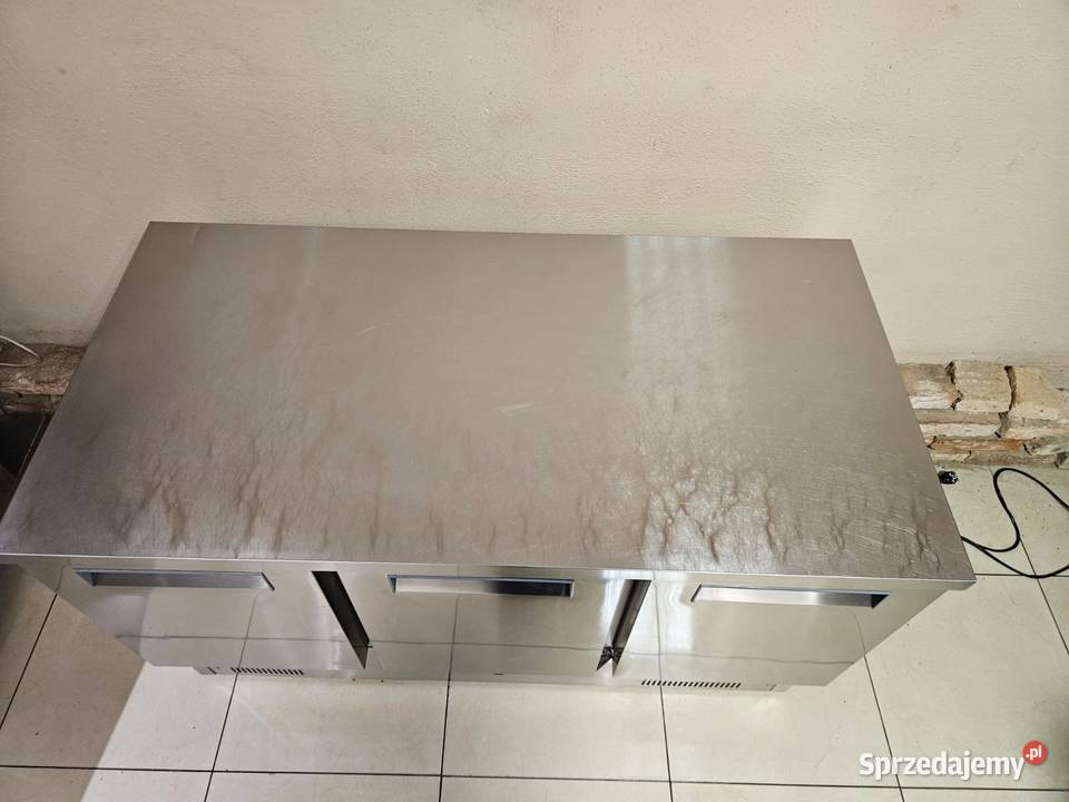 Stół chłodniczy 3 drzwiowy HendiArktic 236147