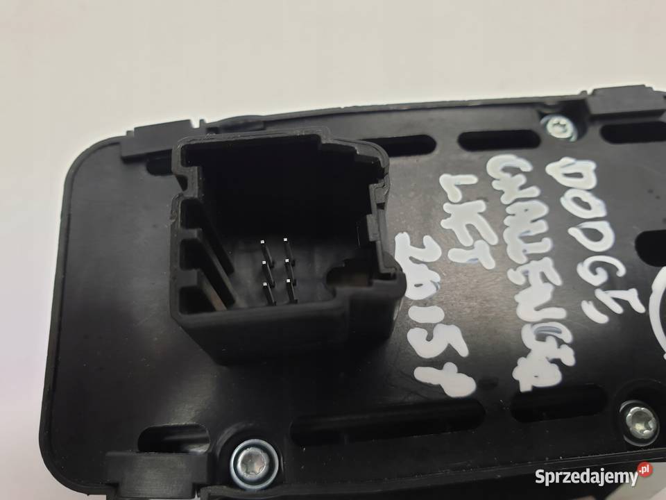 Dodge Challenger 15 PRZEŁĄCZNIK SZYB panel Janów