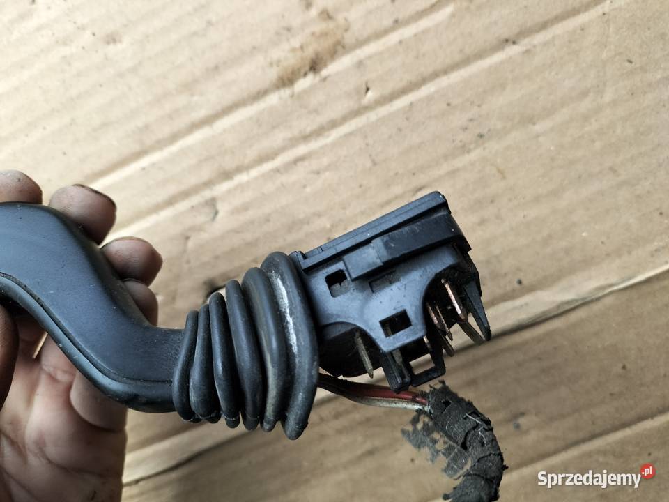 PRZEŁĄCZNIK WYCIERACZEK Zafira A