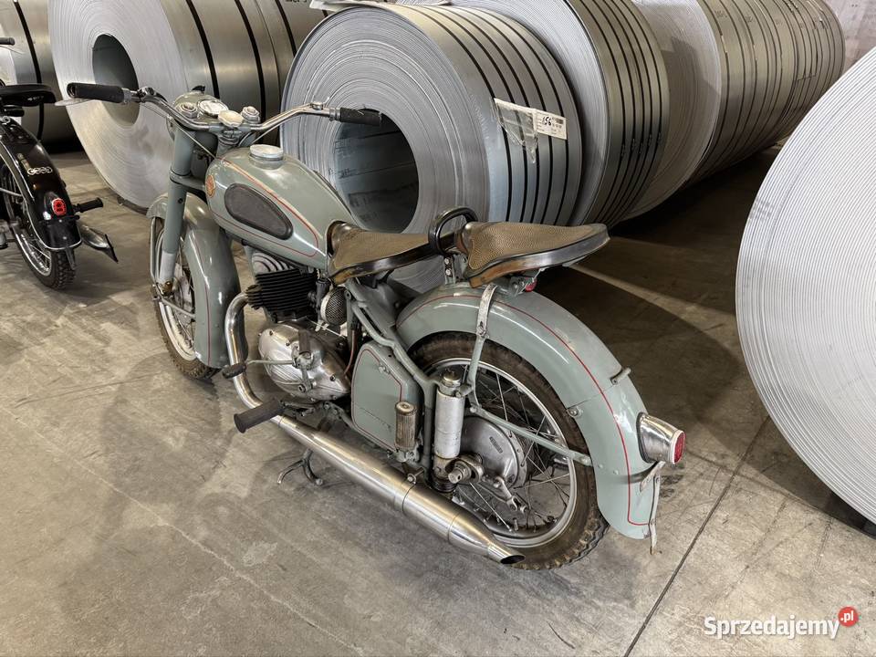 Motocykl Victoria 250 1952r szary