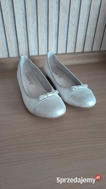 Buty białe beżowe kawa z mlekiem Zawory