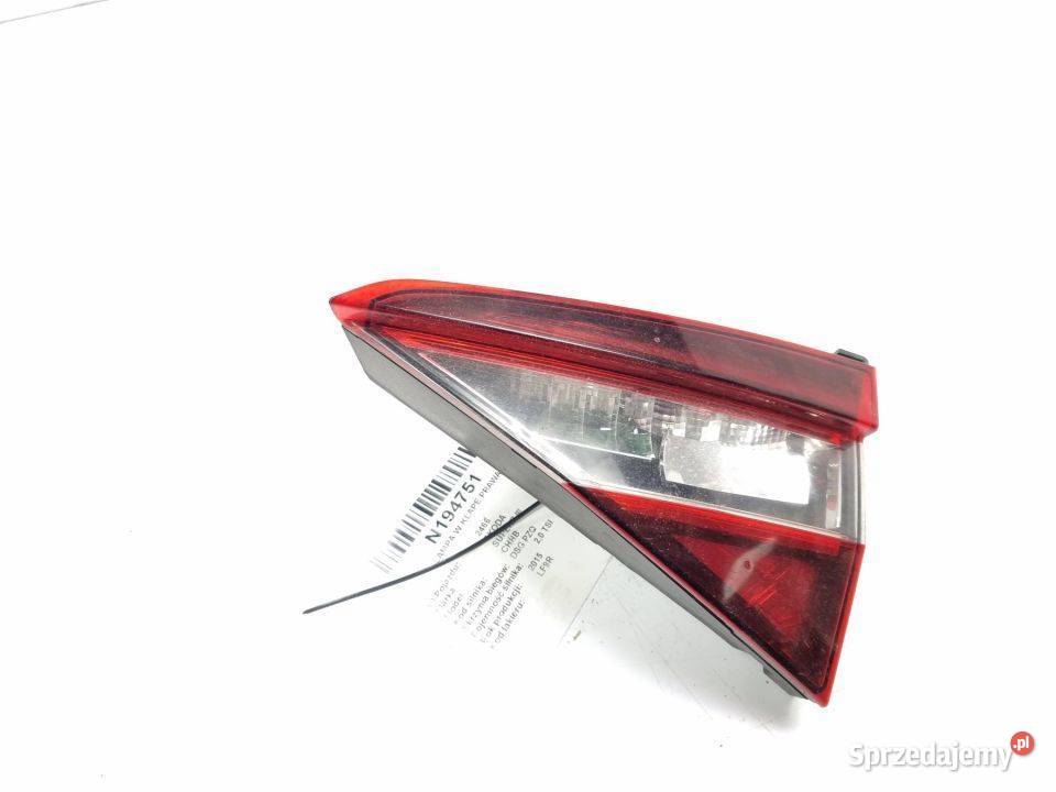 LAMPA W KLAPE PRAWA SKODA SUPERB III 3V5945308D Lipno