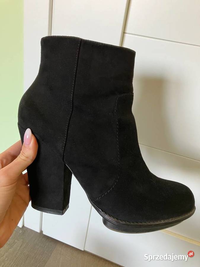 Czarne botki kozaki Zara Trafaluc zamsz 39 podkarpackie Rzeszów