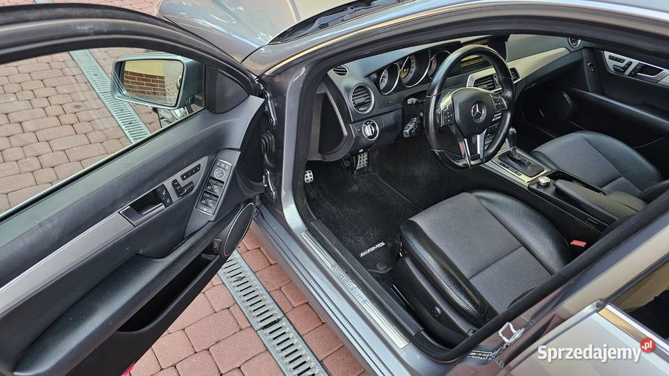 MercedesBenz Klasa C 350CDI V6 265 AMG 2011 W204 Zarszyn
