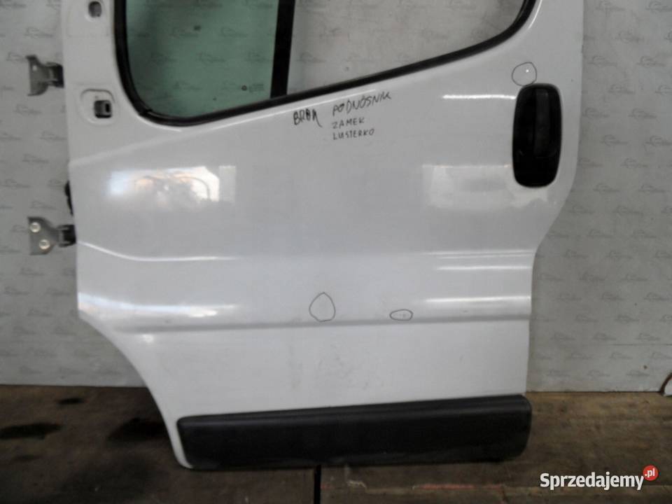 OPEL VIVARO A TRAFIC 08r drzwi lewy przód sprzedam