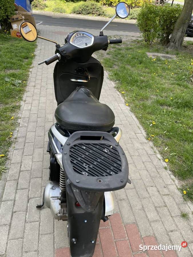 Piaggio liberty 12550 honda sh pcx yamaha xmax Piaggio Ostrów Wielkopolski sprzedam