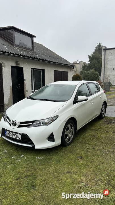 Toyota Auris 133 2014 95 2 właścicieli niski dolnośląskie Wrocław sprzedam
