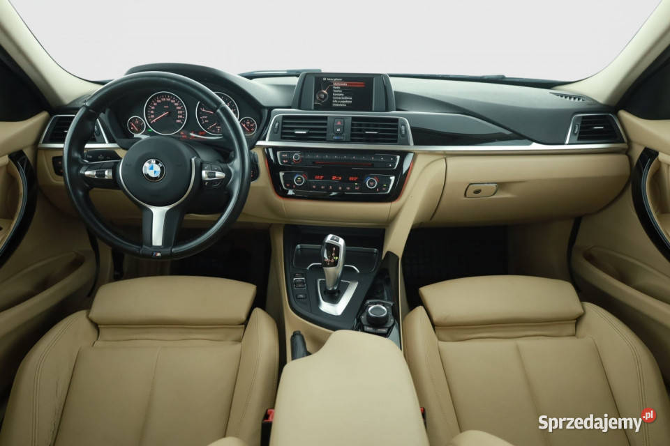BMW 3 318 i Rok produkcji 2016 sprzedam