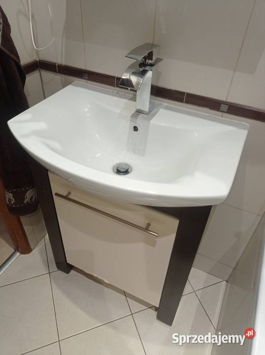 Szafka z umywalką i baterią śląskie Dąbrowa Górnicza