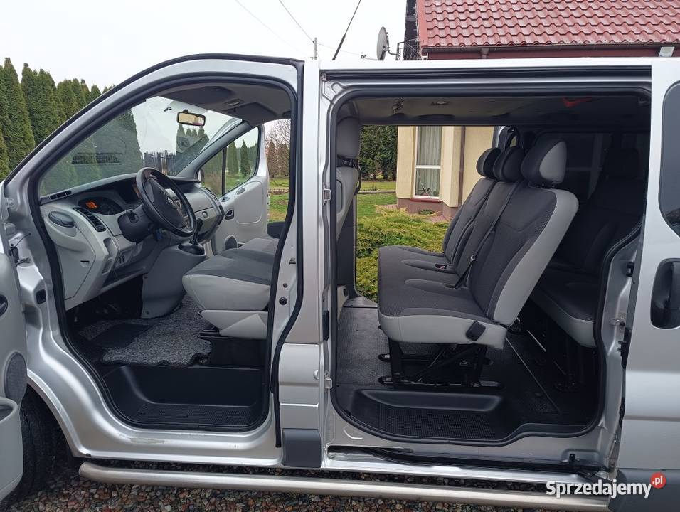Opel Vivaro Long 20CDTI klima Automat 9osobowy 220000km Vivaro Poniatowa