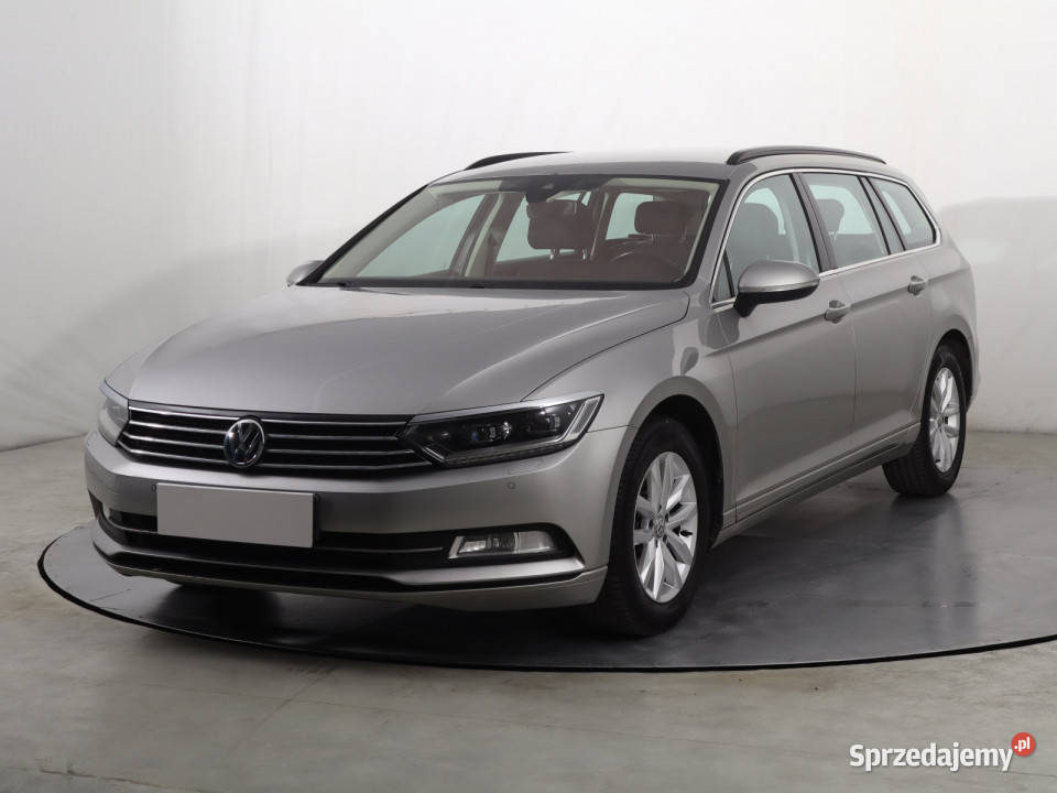 VW Passat 20 TDI srebrny Katowice