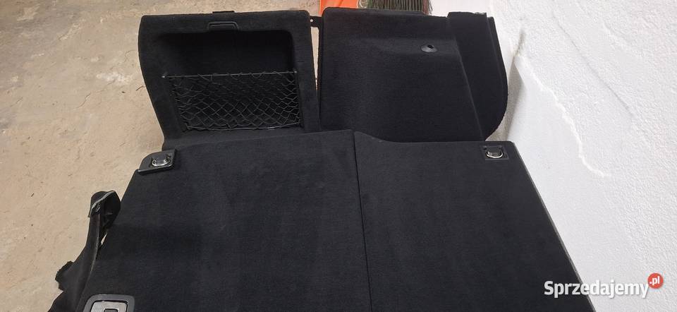 Kompletny środek bagażnika Mercedes Sandomierz