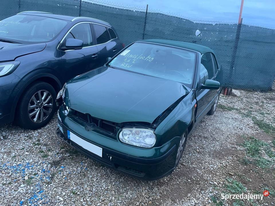 VOLKSWAGEN Golf IV Cabriolet 16i 101 Carat zielony