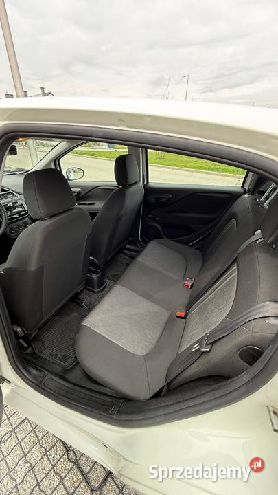 FIAT GRANDE PUNTO 2015 12 BENZYNALPG manualna Tarnowo Podgórne sprzedam