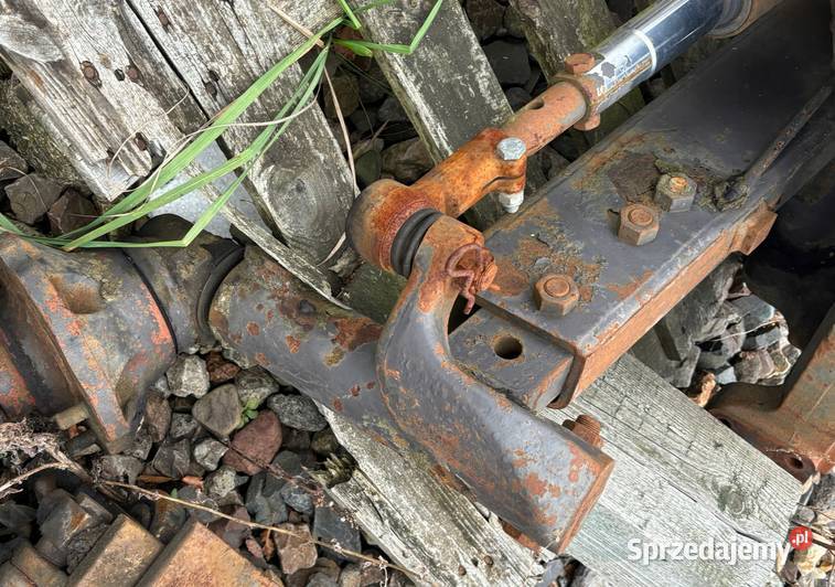 Most belka zawieszenie kołyska przedni Massey Pozostałe