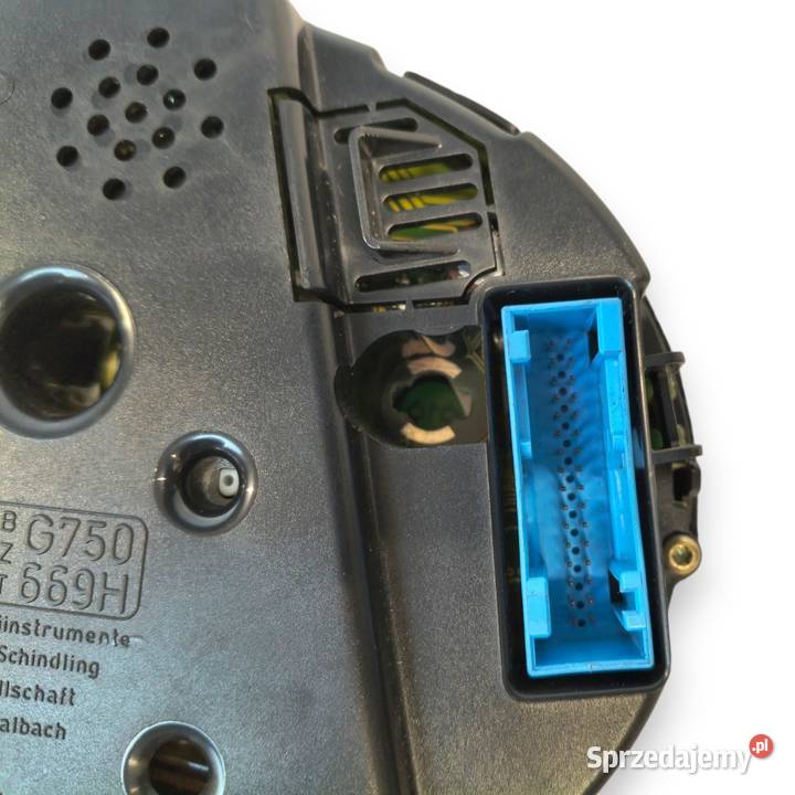 LICZNIK ZEGARY 8L0919860E Audi A3 8L 16 8V 18 osobowe Chełm