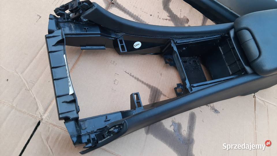 podłokietnik tunel środkowy mercedes C w203 dolnośląskie Dębno