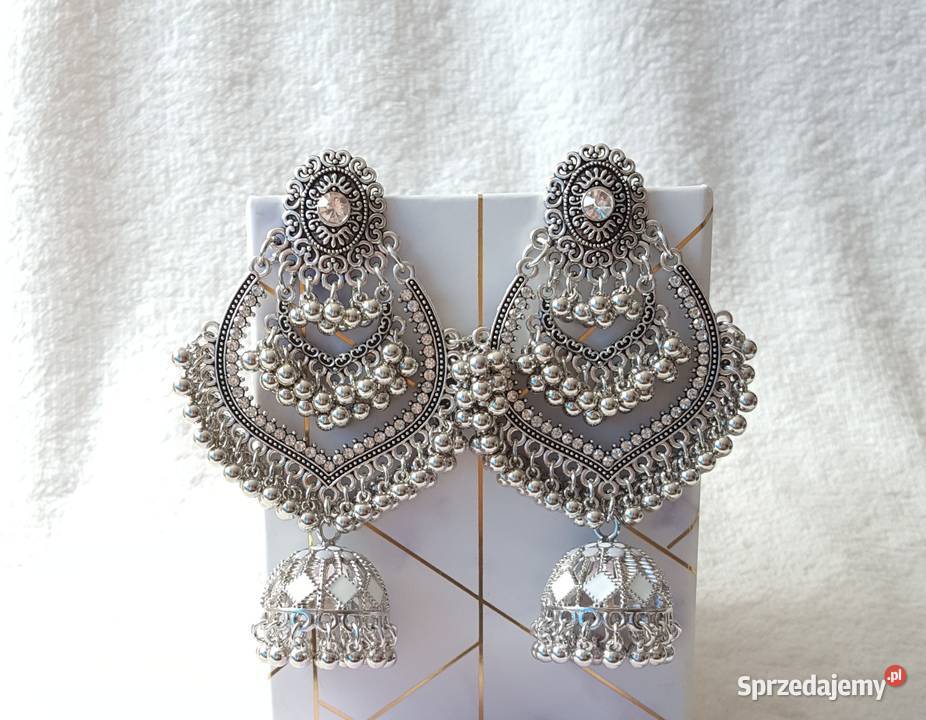 Duże długie kolczyki srebrny kolor białe zachodniopomorskie Szczecin