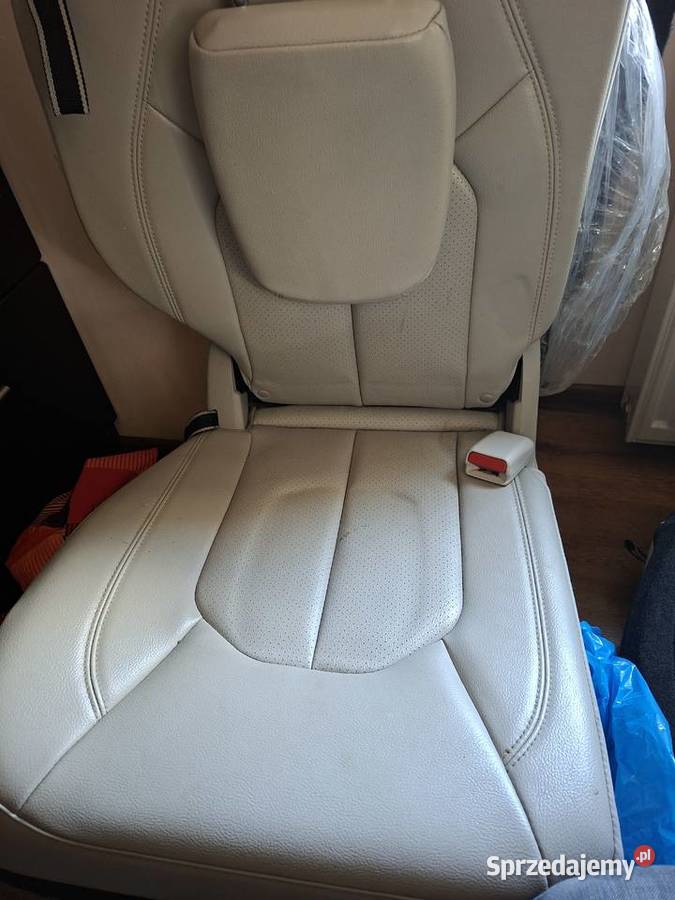Fotele jasna skóra Chrysler Pacifica 2017 Nowa Sól