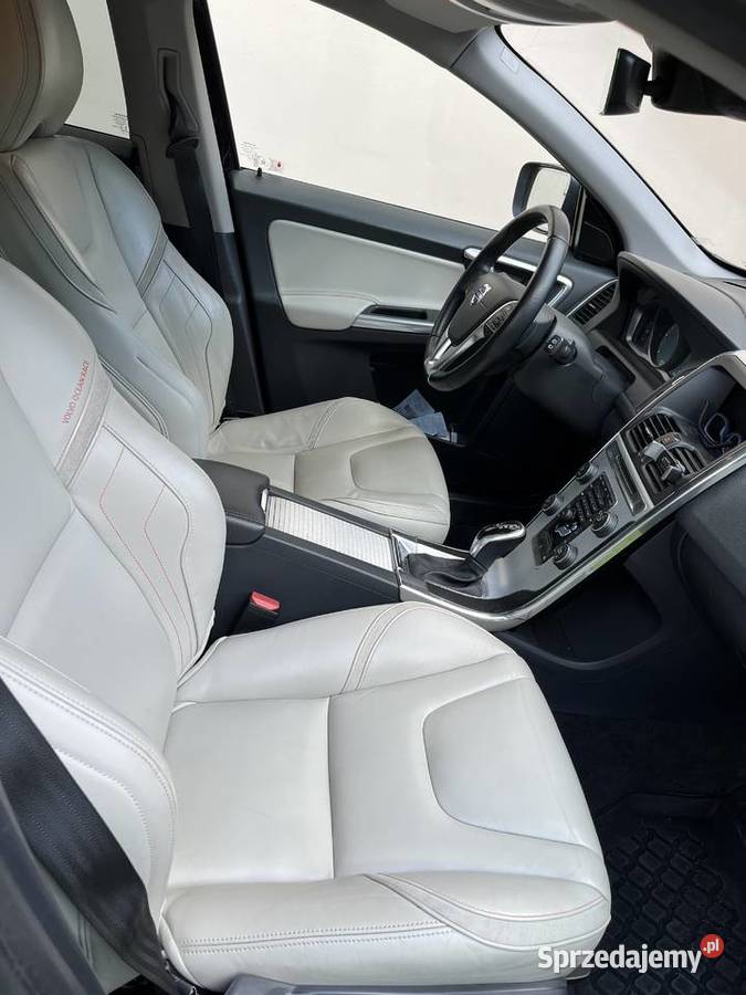 Polski salon bezwypadkowy bluetooth sprzedam