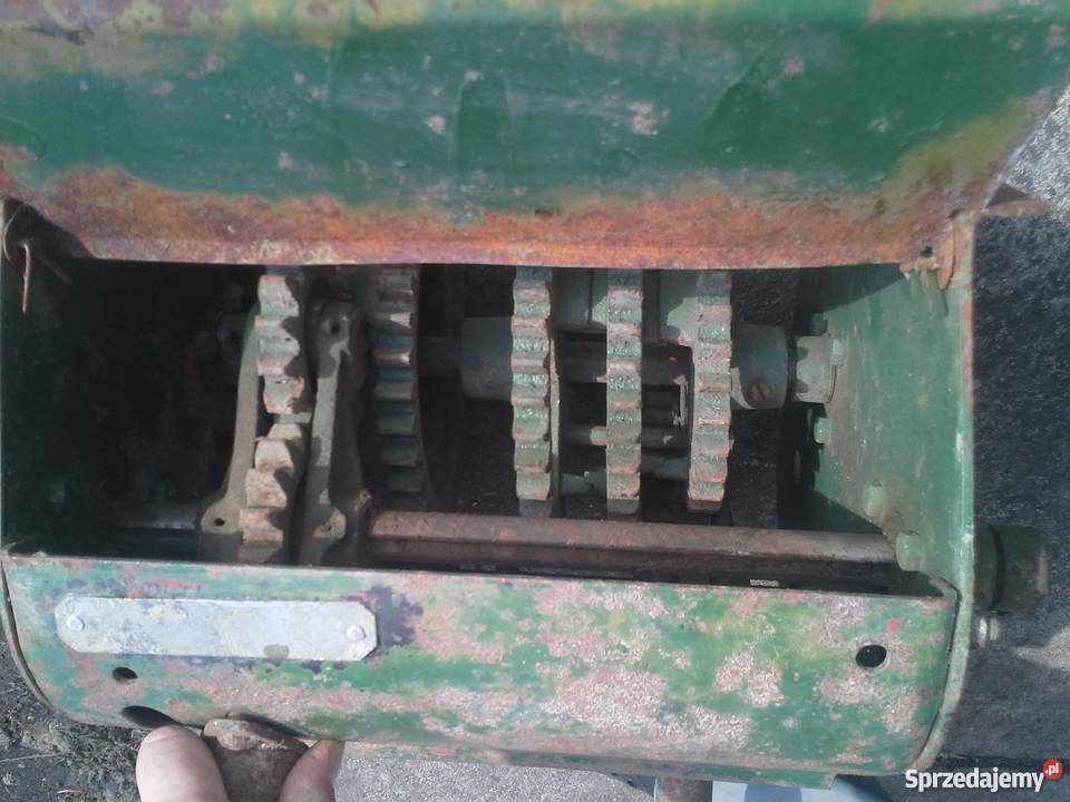 Sprzedam skrzynię ABC siewnika Poznaniak sprzedam