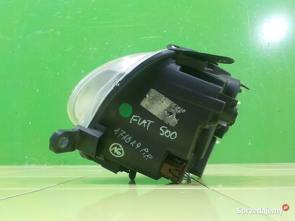FIAT 500 14 B 08r HB 3D lampa prawa przod Suków