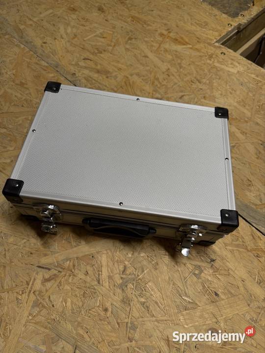 Walizka aluminiowa 380x260x120 Konradówka sprzedam